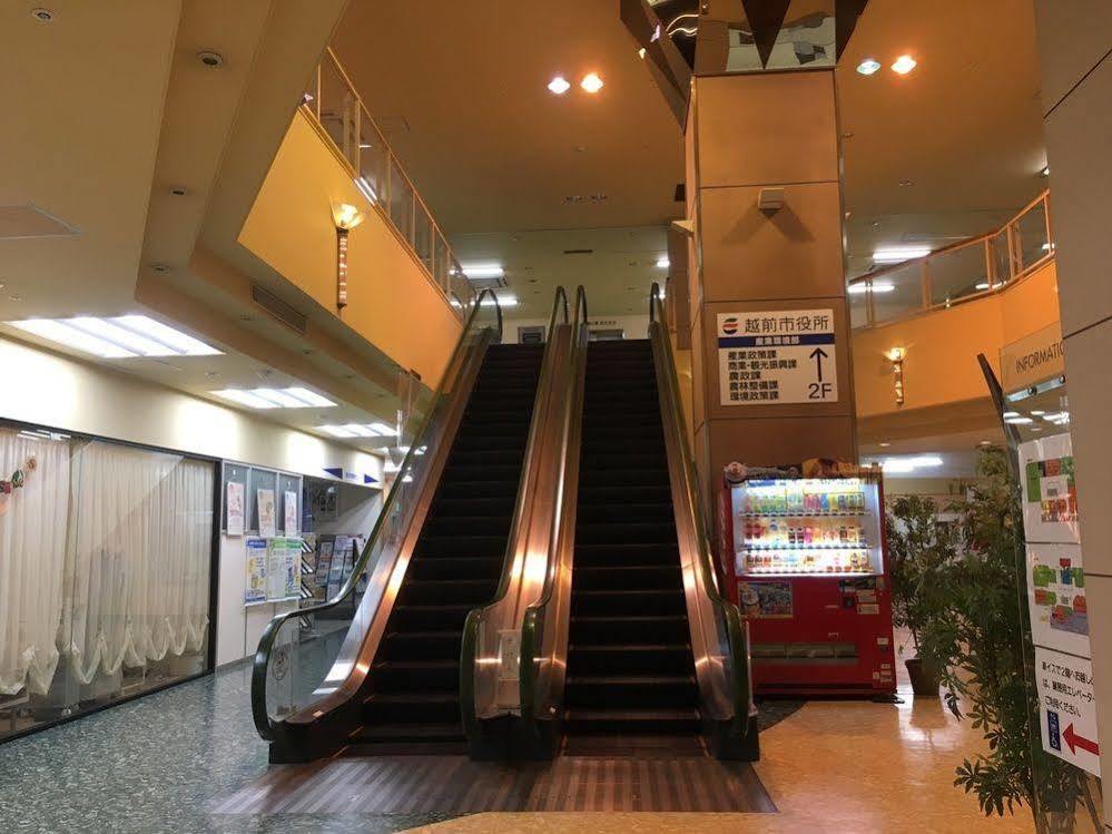 Hotel Crown Hills Takefu Echizen  Exterior foto